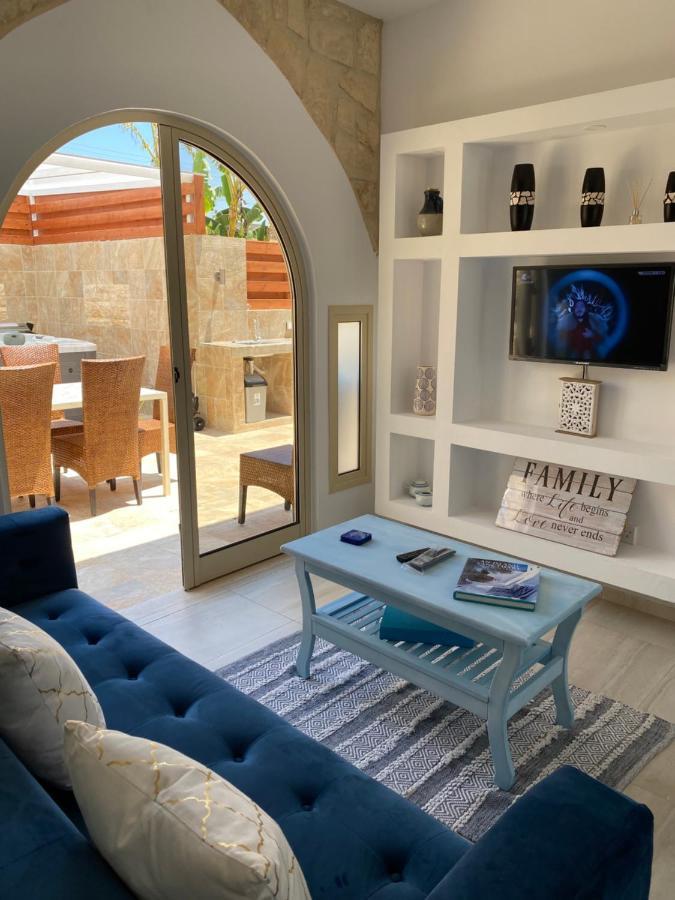Villa Caerus パ フォス エクステリア 写真